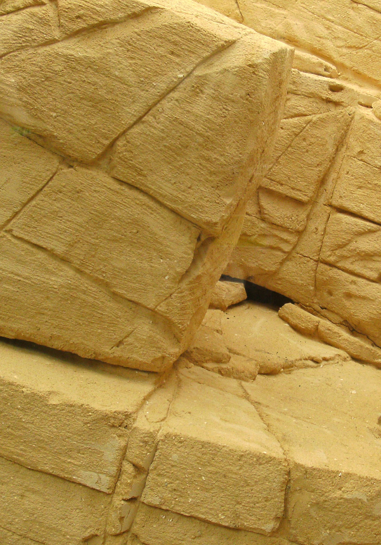 Concrete theming of sandstone wall